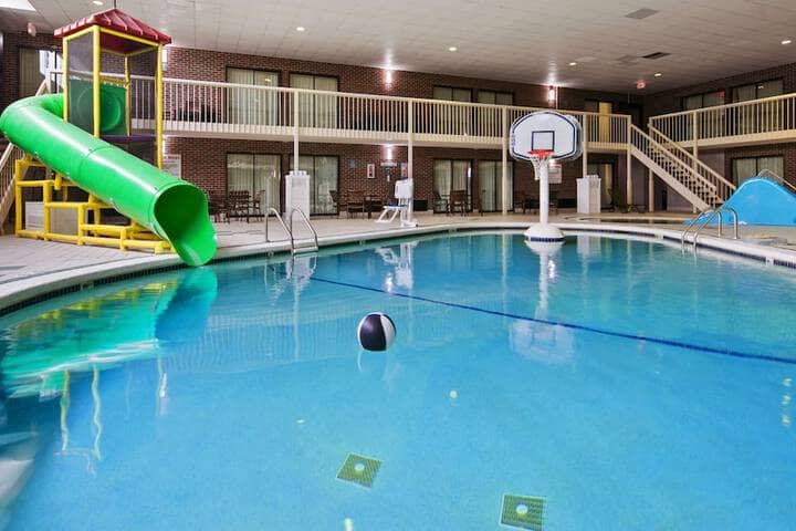 Pool 17 of 22