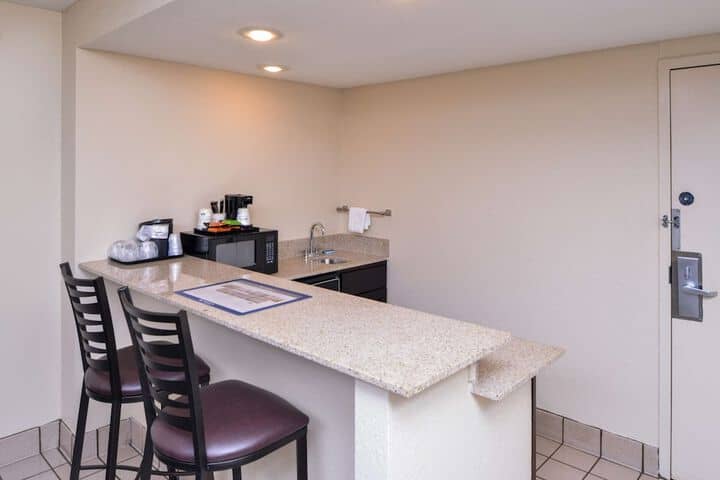 Room 12 of 22