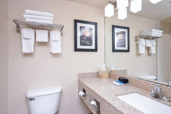 Room 15 of 22